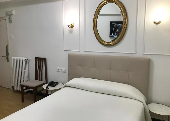 拉墨西哥纳旅馆